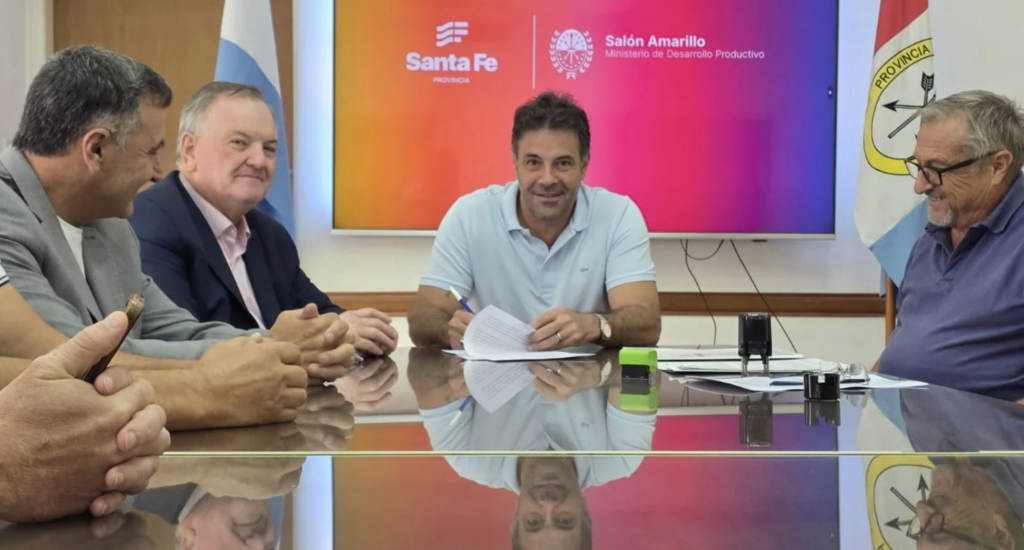 SUARDI Y MONIGOTES FIRMARON CONVENIOS DEL PROGRAMA “CAMINOS PRODUCTIVOS” POR UN TOTAL DE $570 MILLONES